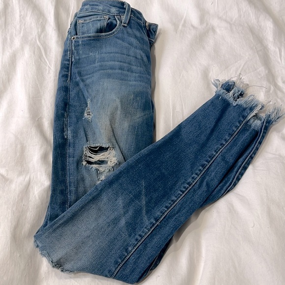 Hidden Denim Distressed Jeans - Picture 2 of 5